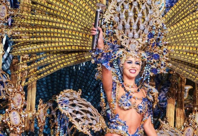 Kanaraya adalarında Latin karnavalı