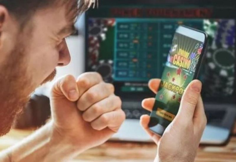 Gençler, kumar oynamaya devam edebilmek için gerçekleri saklıyor