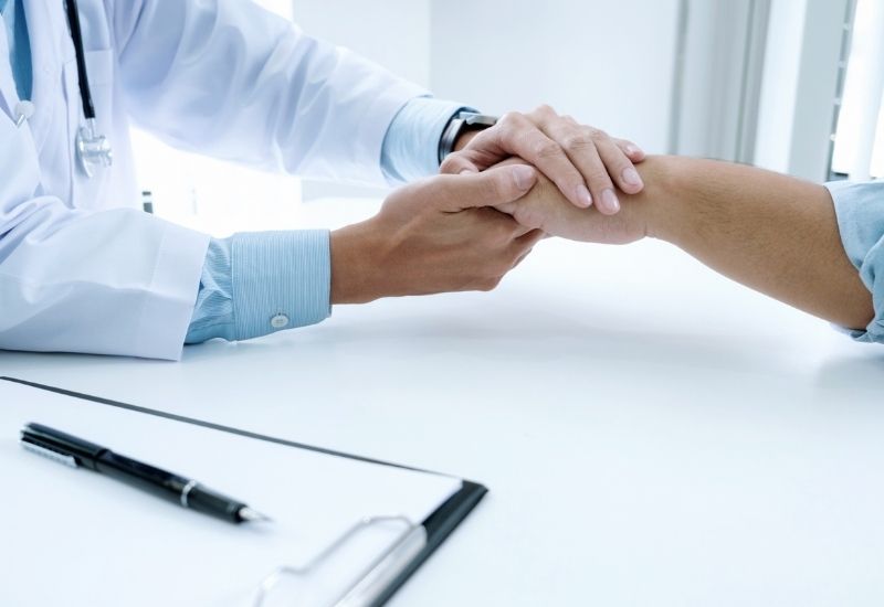 Kalça ve diz protezinde robot dönemi