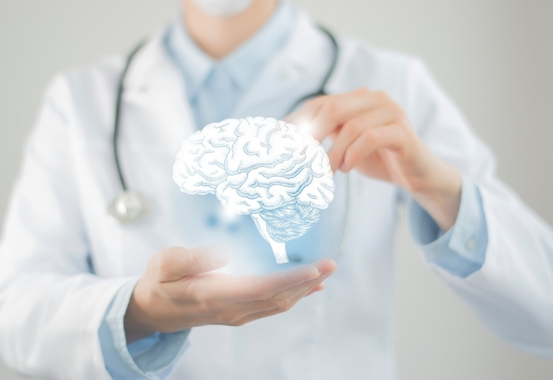 Epilepsi sırasında sarsmayın ve bir şeyler koklatmayın