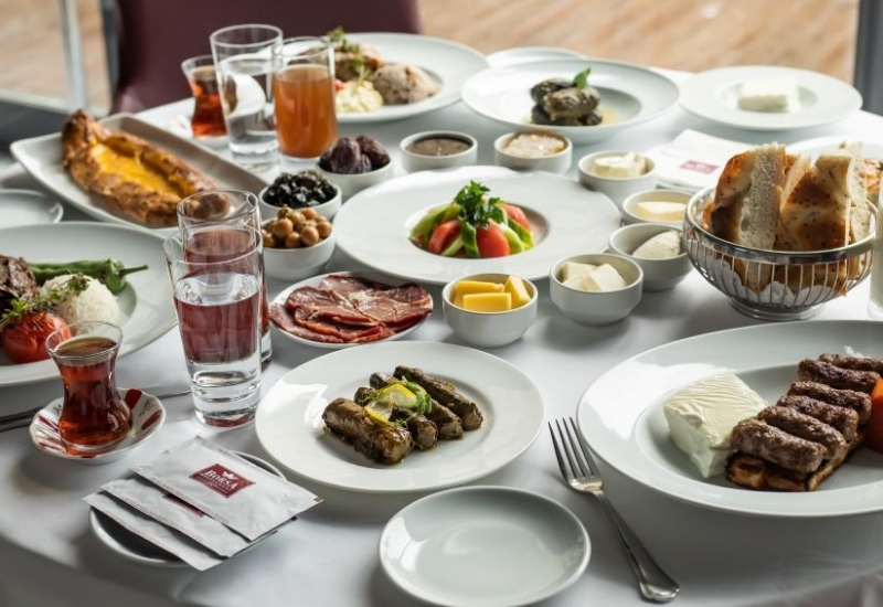 Osmanlı lezzetleri bu iftar sofrasında