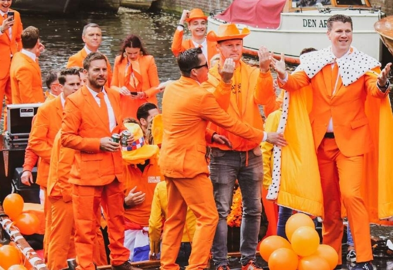 Hollanda turuncuya boyandı