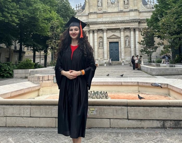 Harika Güral Sorbone’da yüksek lisansını tamamladı