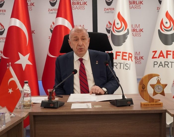  Özdağ “Türk milletiyle zıtlaşmayı bırakın”
