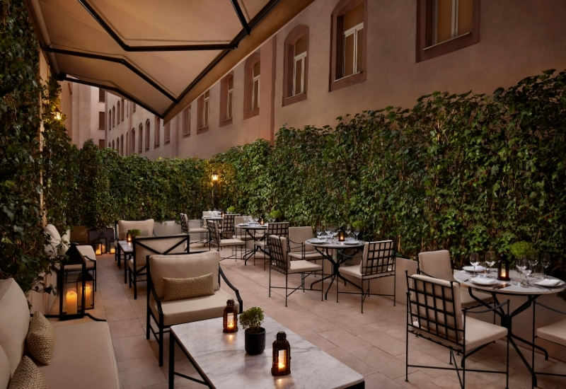 Sini Restaurant'ta teras zamanı