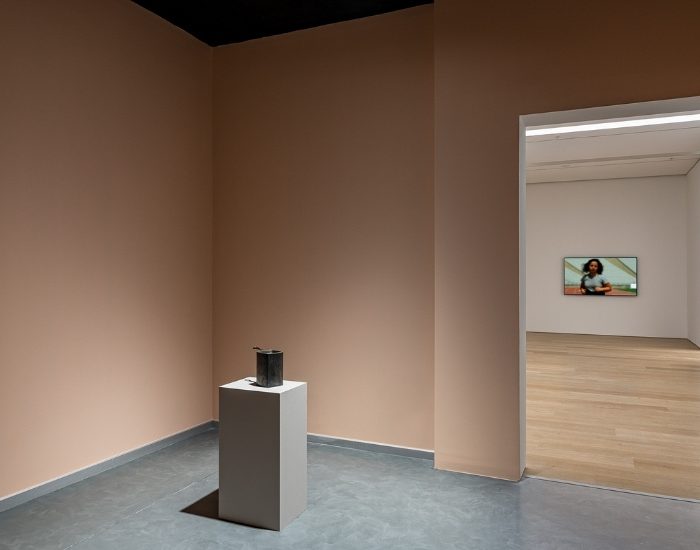 Yasemin Özcan’ın “Islak Zemin” başlıklı kişisel sergisi Arter’de