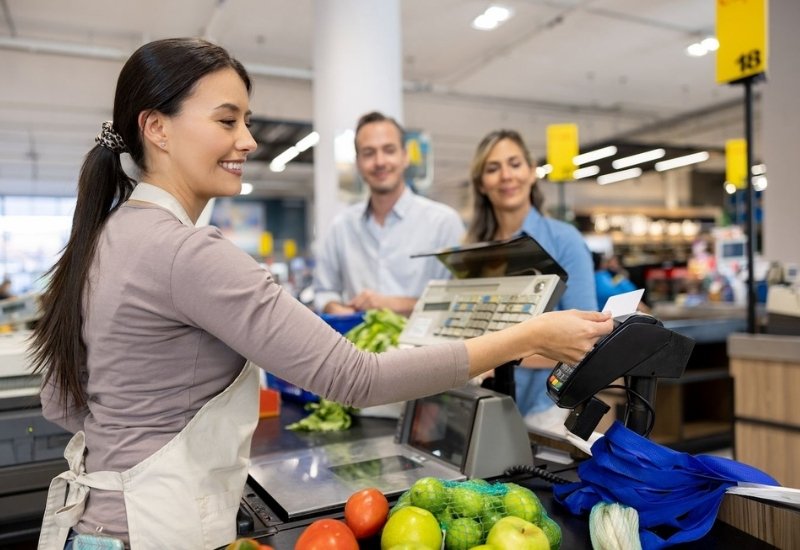 Market harcamalarını kredi kartı ile yapıyoruz