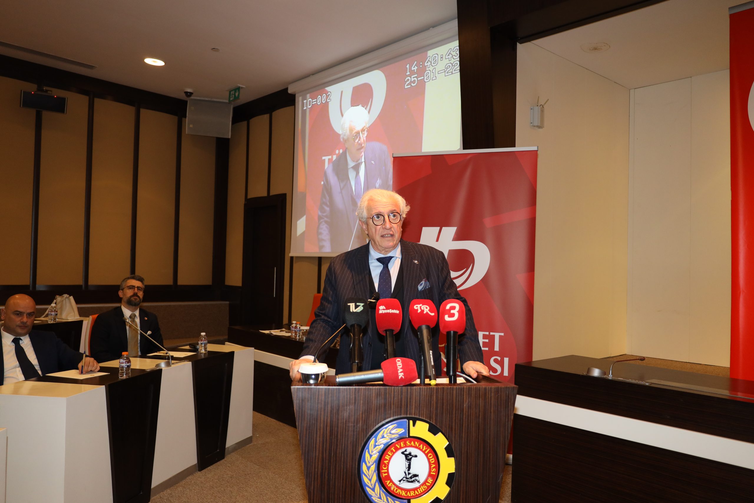 Afyonkarahisar ihracatta 1 milyar dolar hedefliyor