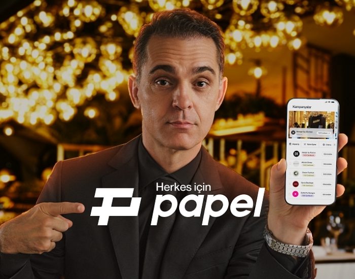 Pedro Alonso, Papel reklamlarında