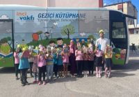 Anadolu Isuzu’nun Gezici Kütüphanesi yollarda