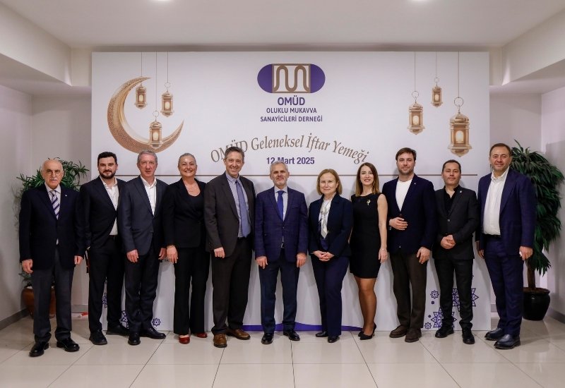 OMÜD üyeleri iftarda buluştu