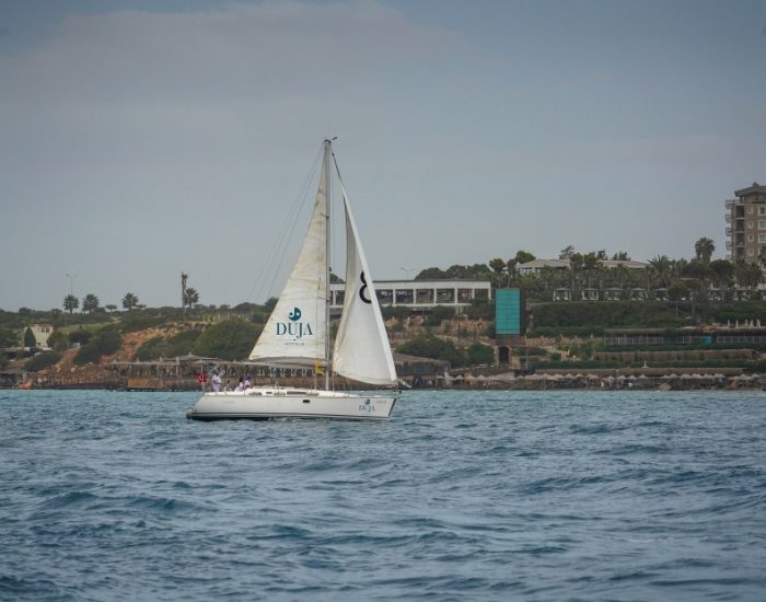 Didim yat yarışlarında büyük heyecan yaşandı