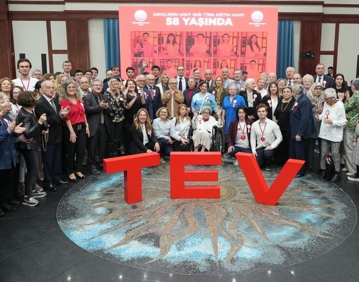 Türk Eğitim Vakfı bağışçıları ve bursiyerleri ile bir araya geldi