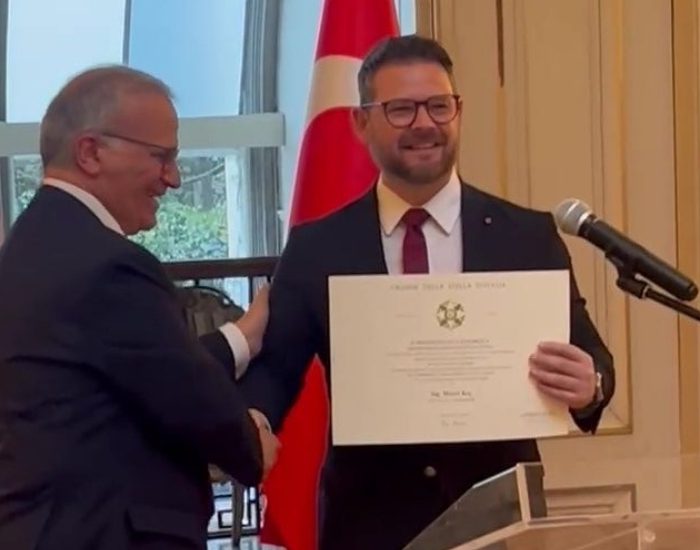 Murat Koç'a Şövalyelik unvanı