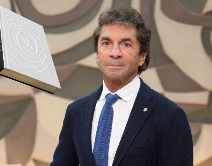 Vakko’nun 90 yılı aşkın serüveni bu kitapta: “Bir Vakko Kitabı”