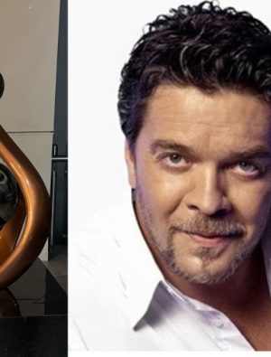 Beyazıt Öztürk heykel tasarladı