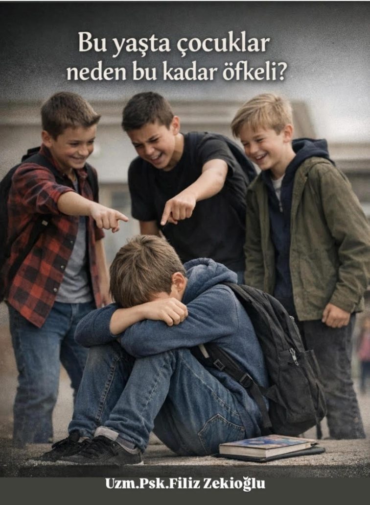 Çocuklar öfkeli doğmaz. Öfke; ifade edilemeyen duyguların, öğrenilmemiş sınırların ve ihmal
edilen rehberliğin bir sonucudur.
Son yıllarda ülkemizde sokaklarda, okullarda ve kamusal alanlarda çocukların karıştığı
saldırgan davranışların belirgin biçimde arttığı görülmektedir. Akran zorbalığı vakalarının
yaygınlaşması ve çocukların şiddet içeren davranışlarla daha erken yaşlarda karşı karşıya
kalması, bireysel örneklerle açıklanamayacak kadar yaygın bir soruna işaret etmektedir. Bu
tablo, çocukların iç dünyasında biriken duygusal yüklerin toplumsal bir yansıması olarak ele
alınmalıdır.
Çocuklarda öfke ve saldırganlık çoğu zaman doğuştan gelen özellikler değildir. Aksine, öfke
büyük ölçüde öğrenilen ve çevresel koşullar tarafından şekillenen bir duygusal tepkidir. İfade
edilemeyen duygular, fark edilmeyen ihtiyaçlar ve yeterince öğretilmemiş sınırlar, çocukların
öfkeyi düzenleme becerilerini zayıflatmaktadır. Bu noktada akran zorbalığı, yalnızca bir
davranış problemi değil; çocuğun duygusal düzenleme kapasitesinde yaşanan güçlüklerin
önemli bir göstergesidir.
Akran zorbalığına yönelik yaklaşımlarda sıklıkla davranışın kendisi merkeze alınmakta,
davranışın altında yatan ilişki örüntüleri ve duygusal süreçler göz ardı edilmektedir. Oysa
zorbalık yapan çocuk kadar, zorbalığa maruz kalan çocuk da psikolojik olarak
desteklenmeye ihtiyaç duyar. Biri empati kurmayı ve sağlıklı sınırlar oluşturmayı
öğrenememişken, diğeri kendini koruma ve ifade etme becerilerini geliştirmekte
zorlanmaktadır.
Son yıllarda sokakta gözlenen çocuk saldırganlığının artışında aile içi dinamiklerin rolü de
belirleyicidir. Duygusal olarak yeterince rehberlik edilmemiş, sınır ve sorumluluk dengesi
kurulmamış aile ortamlarında büyüyen çocuklar, öfke ve hayal kırıklığıyla baş etme
konusunda daha kırılgan hâle gelmektedir. Aşırı izin verici ya da aşırı cezalandırıcı ebeveyn
tutumları, çocuğun içsel denetim geliştirmesini zorlaştırmakta ve saldırgan davranış riskini
artırmaktadır.
Bununla birlikte, çocuklardaki öfke ve saldırganlığı yalnızca aile bağlamında ele almak yeterli
değildir. Günümüz dünyasının hız, rekabet ve belirsizlik ekseninde şekillenen yapısı; dijital
uyaranların yoğunluğu, yüz yüze ilişkinin azalması ve duygulara alan tanımayan yaşam
pratikleri, çocukların iç dünyasında biriken gerilimi artırmaktadır. Bu bağlamda çocuklardaki
öfke, yalnızca bireysel ya da ailesel değil; çağın ruhuyla doğrudan ilişkili bir olgu olarak
değerlendirilmelidir.
Bu nedenle çocukların saldırgan davranışları, “kötü niyet”, “ahlaki zayıflık” ya da “karakter
sorunu” olarak ele alınmamalıdır. Bu davranışlar çoğu zaman çocuğun çevresinde
gözlemlediği ilişki modellerinin ve karşılanmamış duygusal ihtiyaçlarının bir yansımasıdır.
Etkili bir müdahale, davranışı bastırmaktan ziyade; çocuğa duygularını tanımayı, ifade
etmeyi ve düzenlemeyi öğretmeyi hedeflemelidir.
Akran zorbalığı ve çocuklarda artan öfke davranışlarıyla mücadelede aile, okul ve toplumun
birlikte sorumluluk alması büyük önem taşımaktadır. Çocuklara erken yaşlardan itibaren
sağlıklı sınırlar, empati ve duygu düzenleme becerileri kazandırılmadıkça, şiddet davranışları
farklı biçimlerde yeniden ortaya çıkmaya devam edecektir.
Bir toplum, çocuklarının duygularıyla kurduğu ilişki kadar sağlıklıdır. Çocukların öfkesine
kulak vermek, yalnızca bireysel bir sorumluluk değil; aynı zamanda kolektif bir vicdan
meselesidir.
Çocuklar duygularını kelimelerle ifade edemediklerinde, davranışlarıyla konuşurlar. Bu
nedenle çocukların gösterdiği saldırganlık, bastırılması gereken bir sorun değil; anlaşılması
ve doğru şekilde yönlendirilmesi gereken bir mesaj olarak ele alınmalıdır.
Sevgilerimle…
#ÇocukPsikolojisi #AkranZorbalığı #ÖfkeYönetimi #DuyguDüzenleme #Ebeveynlik #ÇocukGelişimi #ToplumsalSorumluluk #Psikoloji #Empati #SağlıklıToplum #ÇocukVeAile #SessizUyarı #ÇocukDavranışları #ZorbalığaSon #ÇocuklarınSesi #PauseDergi #PauseTv #PauseJournal #PauseMedya #PauseSağlık #PauseSanat #PauseSpor #Hanedancity
