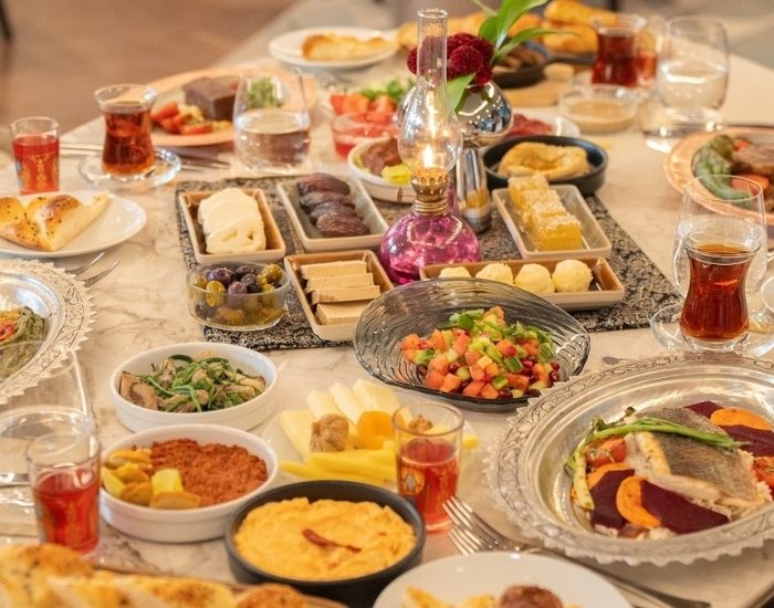 Ramazan Sofralarında Address Istanbul Zarafeti