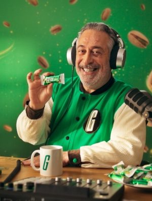 Cem Yılmaz’dan Bayram Sürprizi: “Gofrik Danışma Hattı”