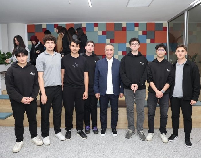 Sultangazi’de Gençlik Buluşmaları Sürüyor