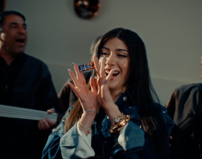 Falım Karanfil Reklamında M Lisa Yorumu