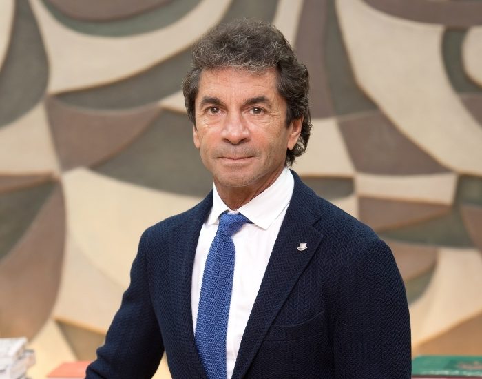 Emmanuel Macron'dan Cem Hakko'ya Anlamlı Mesaj
